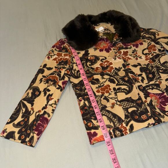 ATL Studio Brocade Floral Removeable Faux Fur Short Jacket Size 6P Button Up - Picture 3 of 10